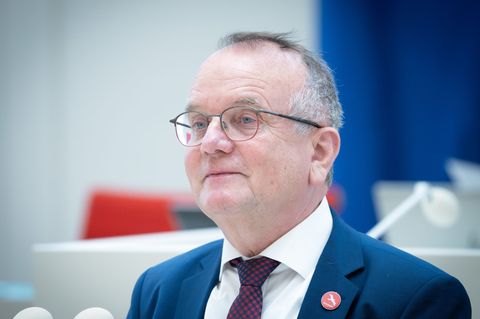 Verbände und Institutionen sollen künftig bei der Verkehrsplanung stärker mitwirken dürfen. (Archivbild) Foto: Soeren Stache/dpa