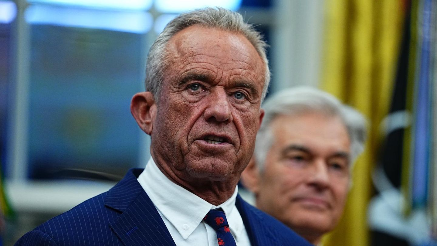 US-Gesundheitsminister Robert F. Kennedy Jr. hält eine Rede