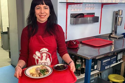 Elif Eralp führt die Linke als Spitzenkandidatin in die Wahl zum Berliner Abgeordnetenhaus am 20. September. Foto: Stefan Kruse/