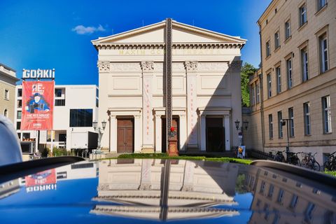 Von Umstrukturierungsplänen betroffen: Das Maxim Gorki Theater. Foto: Paul Zinken/dpa