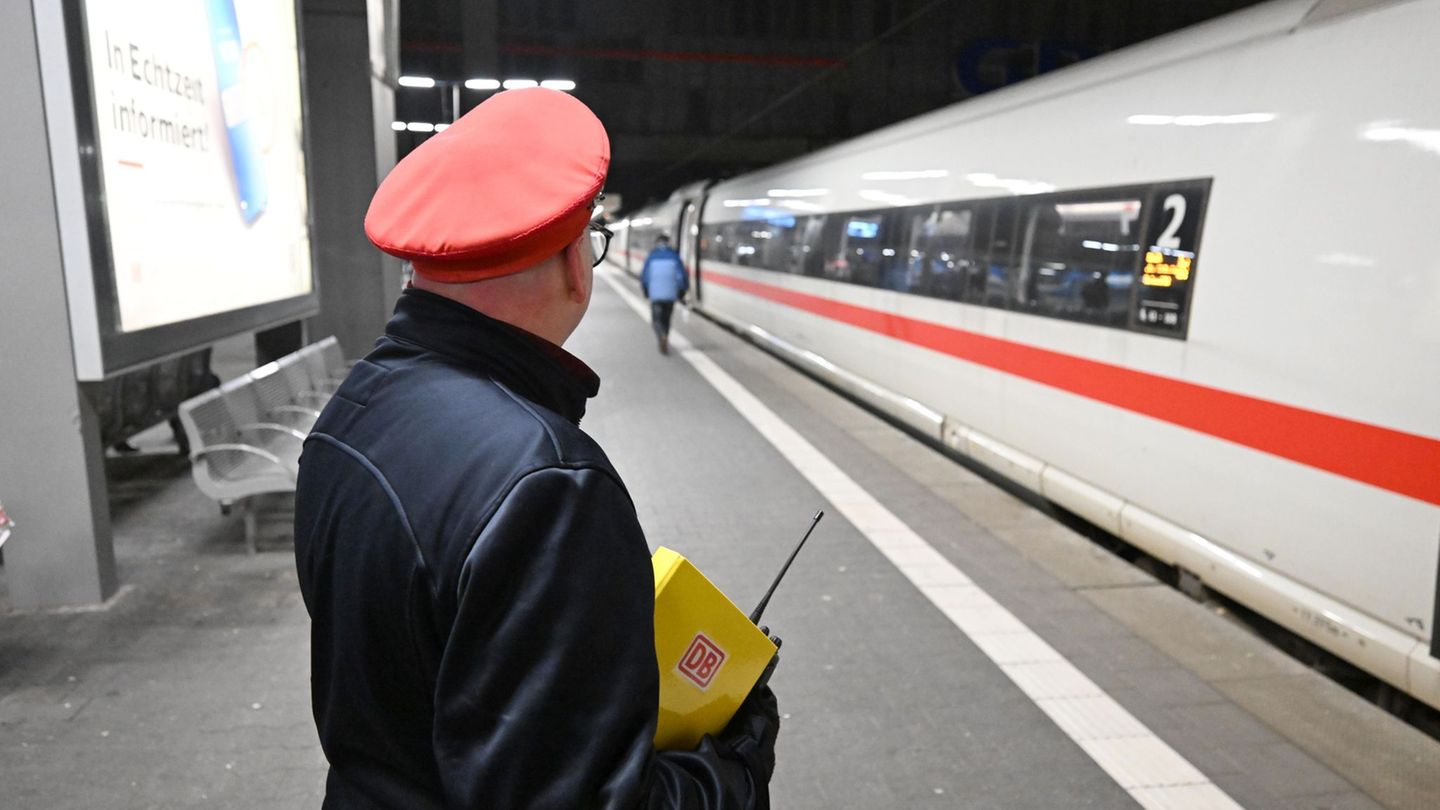 Über die konkreten Inhalte des Verhandlungsstands wollten sich die Tarifparteien nicht äußern. (Symbolbild) Foto: Felix Hörhager