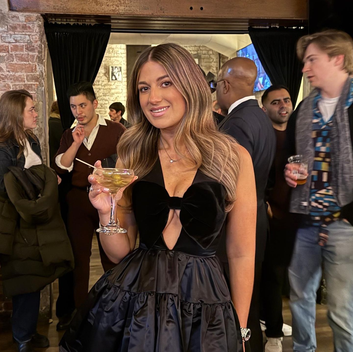 Liebt Martinis und ist Fan von Donald Trump: Party-Organisatorin Raquel Debono