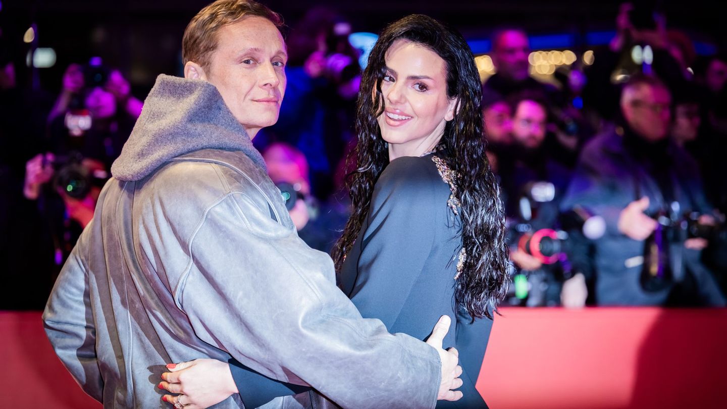 Matthias Schweighöfer und Ruby O. Fee auf der Berlinale. Foto: Christoph Soeder/dpa