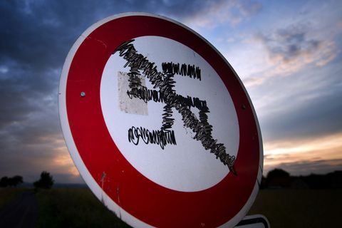 An sächsischen Schulen gab es 2025 eine starke Zunahme rechtsextremer Vorfälle. (Symbolbild) Foto: Arno Burgi/dpa-Zentralbild/dp