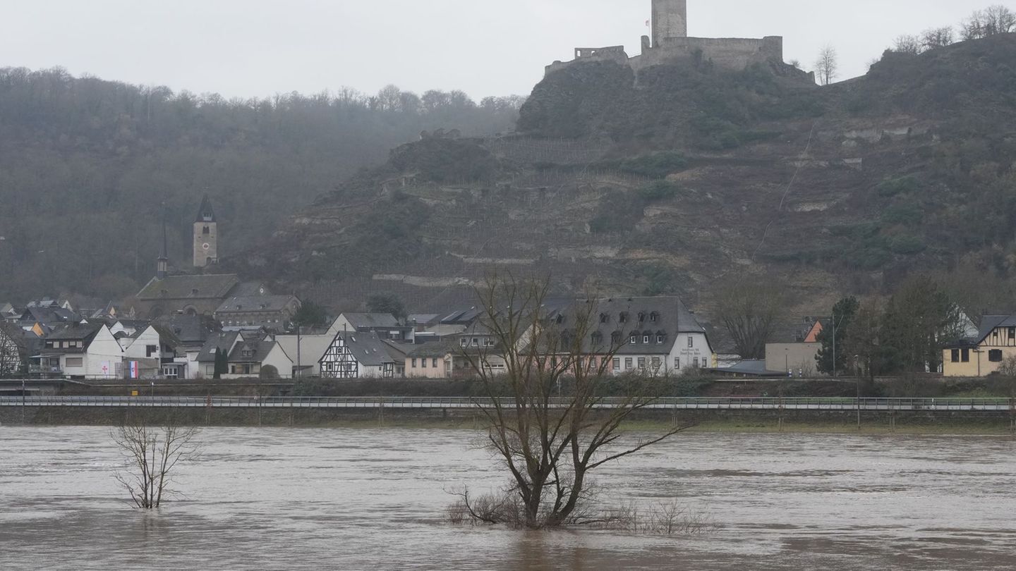 Hochwasser: An der Mosel geht Hochwasser zurück - am Rhein steigt's noch