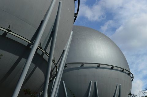 Kugelgasbehälter bei Berlin: Der deutsche Gasspeicher Füllstand sinkt bedrohlich