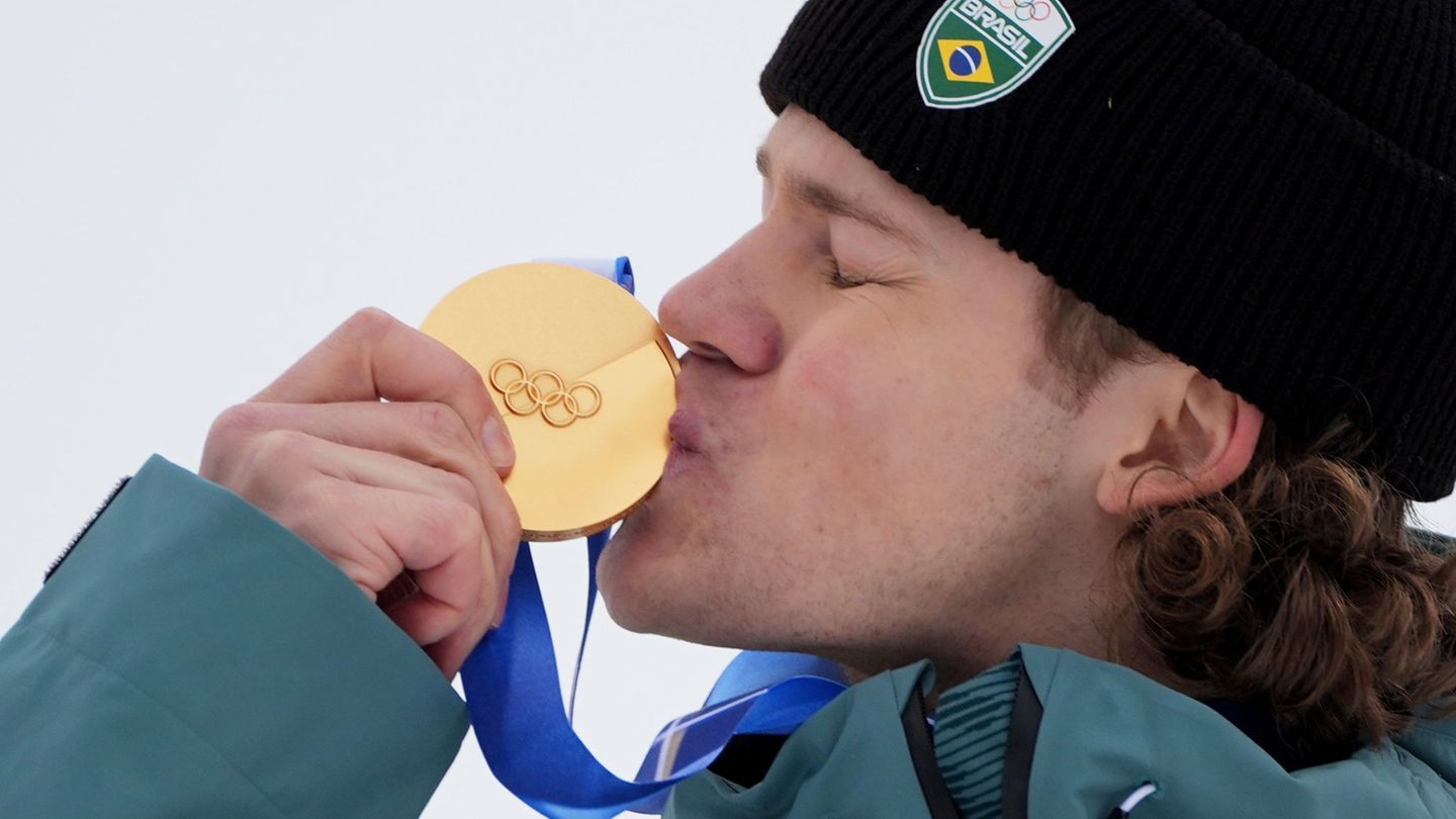 Lucas Pinheiro Braathen schreibt beim Riesenslalom Olympia-Geschichte. Foto: Rebecca Blackwell/AP/dpa