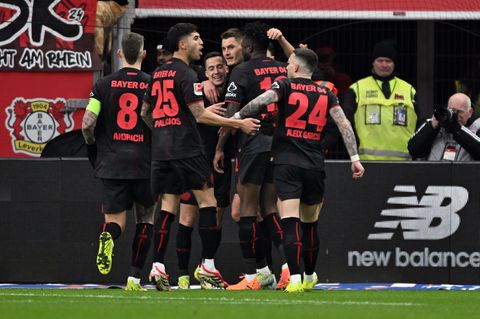 Bayer Leverkusen jubelt über das Tor zum 2:0 gegen den FC St. Pauli. Foto: Federico Gambarini/dpa