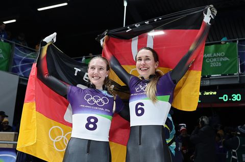 Skeleton-Pilotin Susanne Kreher (l.) gewinnt Silber in Cortina, Bronze geht an Jacqueline Pfeifer