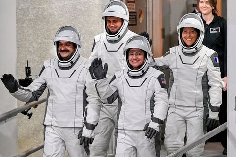 Die Crew 12 ist an der ISS angekommen. (Archivbild) Foto: John Raoux/AP/dpa