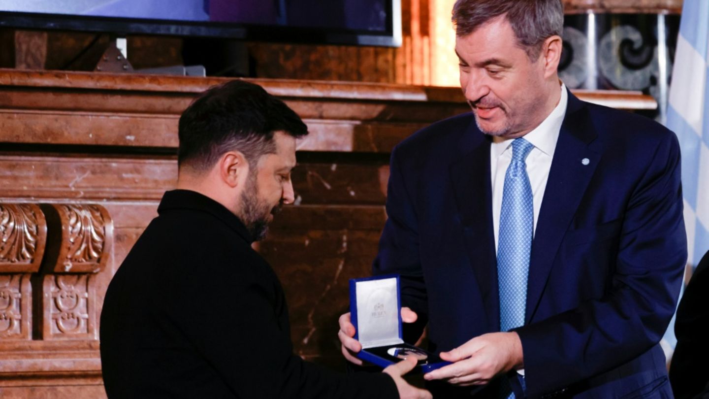 Selenskyj nimmt in München stellvertretend für alle Ukrainer Kleist-Preis entgegen
