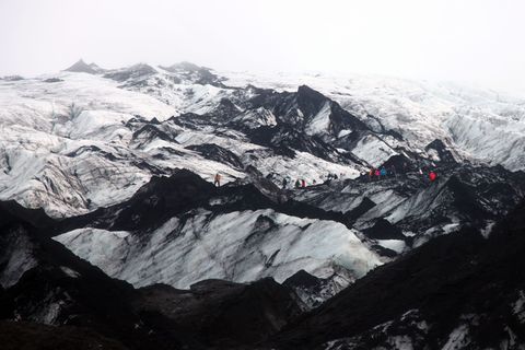 Für die Gletscher ist das wachsende Besucherinteresse ein zweischneidiges Schwert (Archivbild) Foto: Manuel Meyer/dpa-tmn