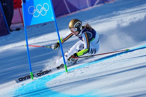 Lena Dürr überrascht als Zweite des ersten Laufs beim Olympia-Riesenslalom. Foto: Michael Kappeler/dpa
