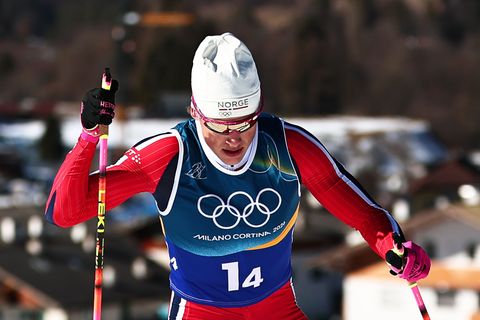 Johannes Hoesflot Klaebo prägt die Winterspiele in Italien. Foto: Daniel Karmann/dpa