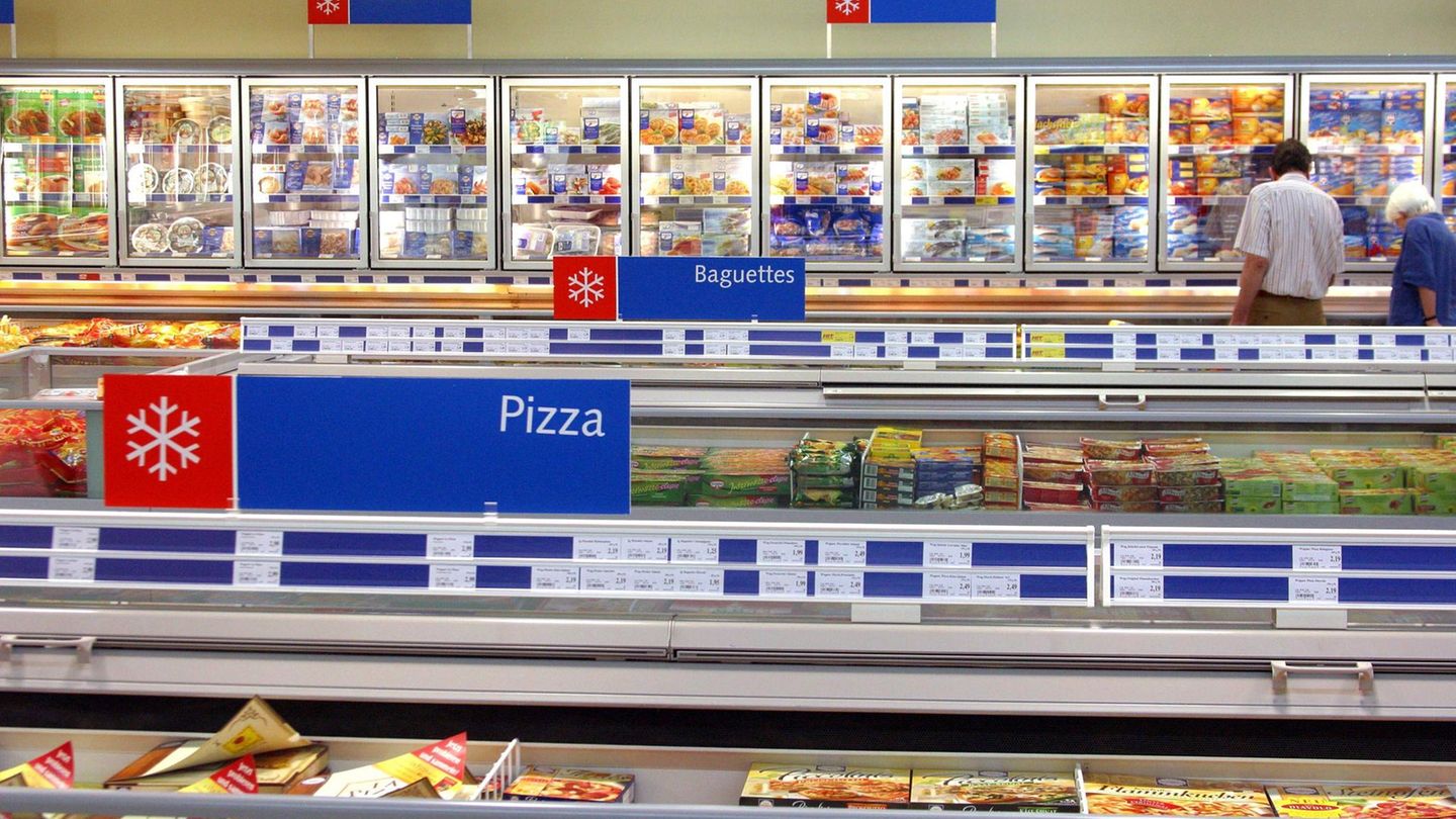 Verbraucherhinweis: Rewe-Rückruf: Fertiggericht mit Keim belastet, der Erbrechen auslöst