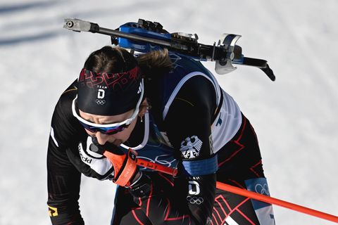Im Ziel flossen bei Franziska Preuß die Tränen. Foto: Hendrik Schmidt/dpa