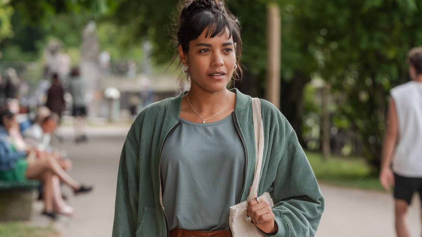 Salka Weber wurde 1989 in Wien geboren. München kennt sie nicht zuletzt durch ihr erstes Bühnenengagement am Deutschen Theater.