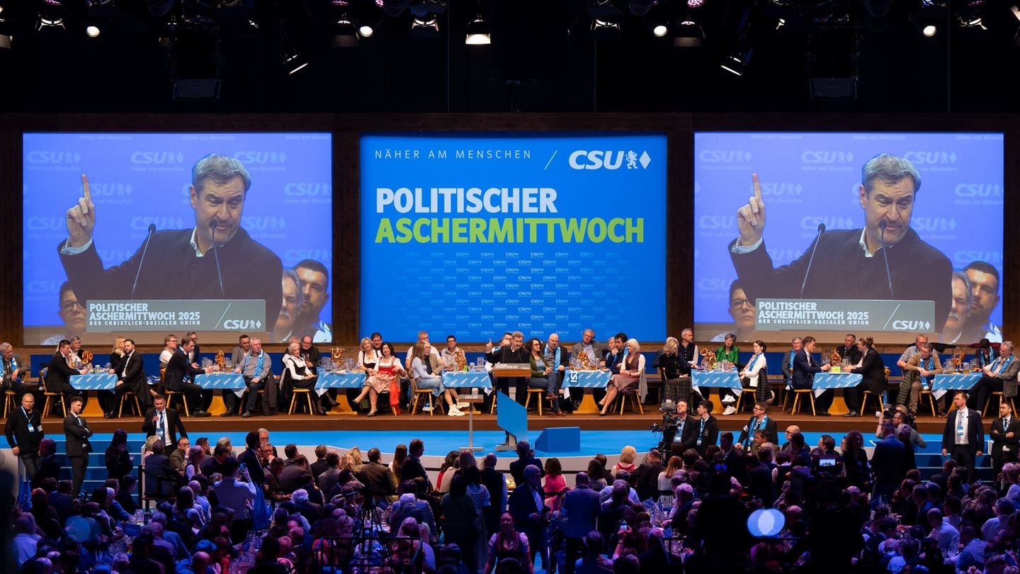 Die Dreiländerhalle in Passau ist nur eine von vielen Locations für Parteiveranstaltungen am Aschermittwoch. (Archivbild) Foto: