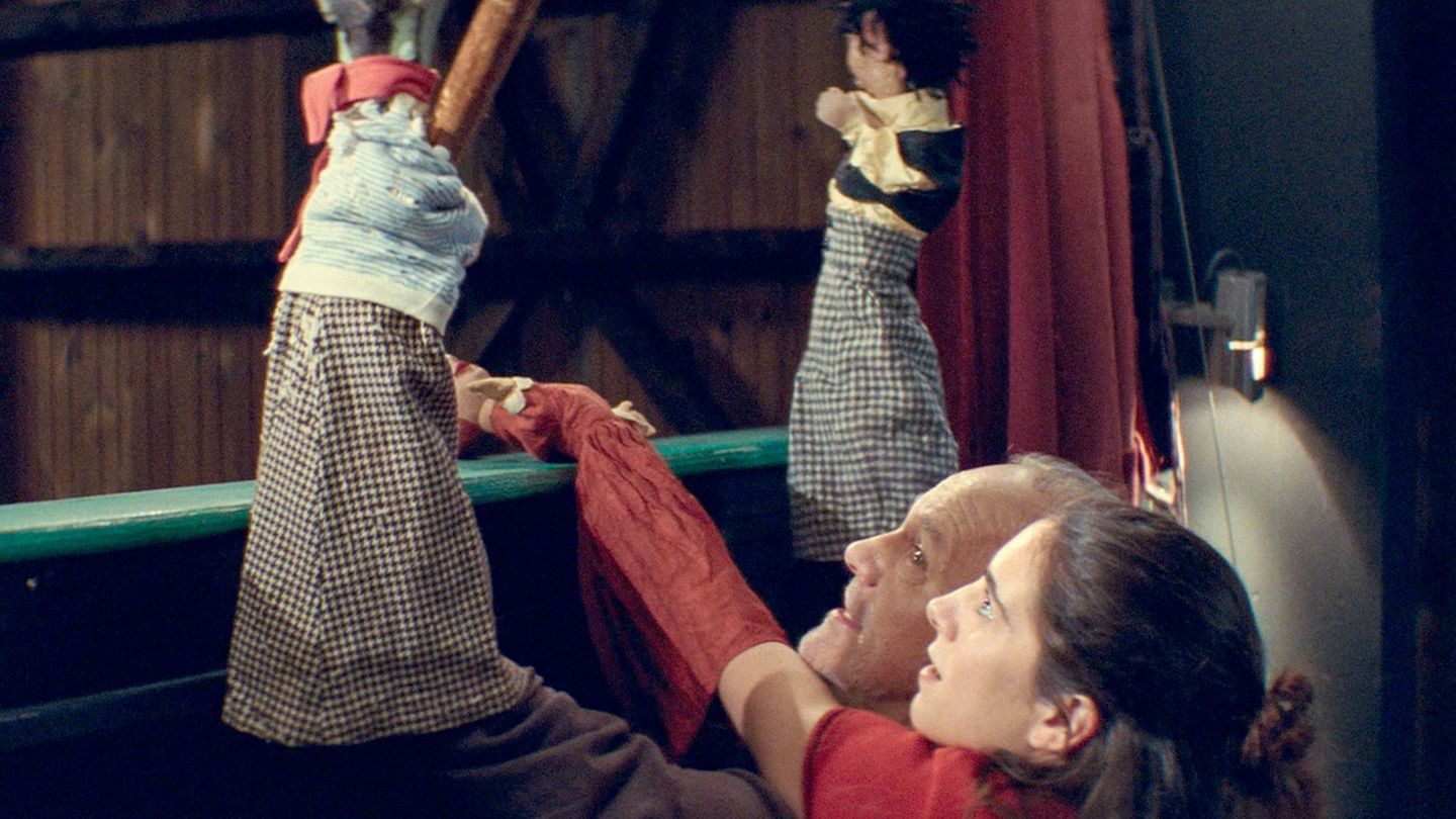 Im Film "Der große Wagen" geht es um eine Familie, die ein Puppentheater betreibt. Foto: -/ARTE F/dpa