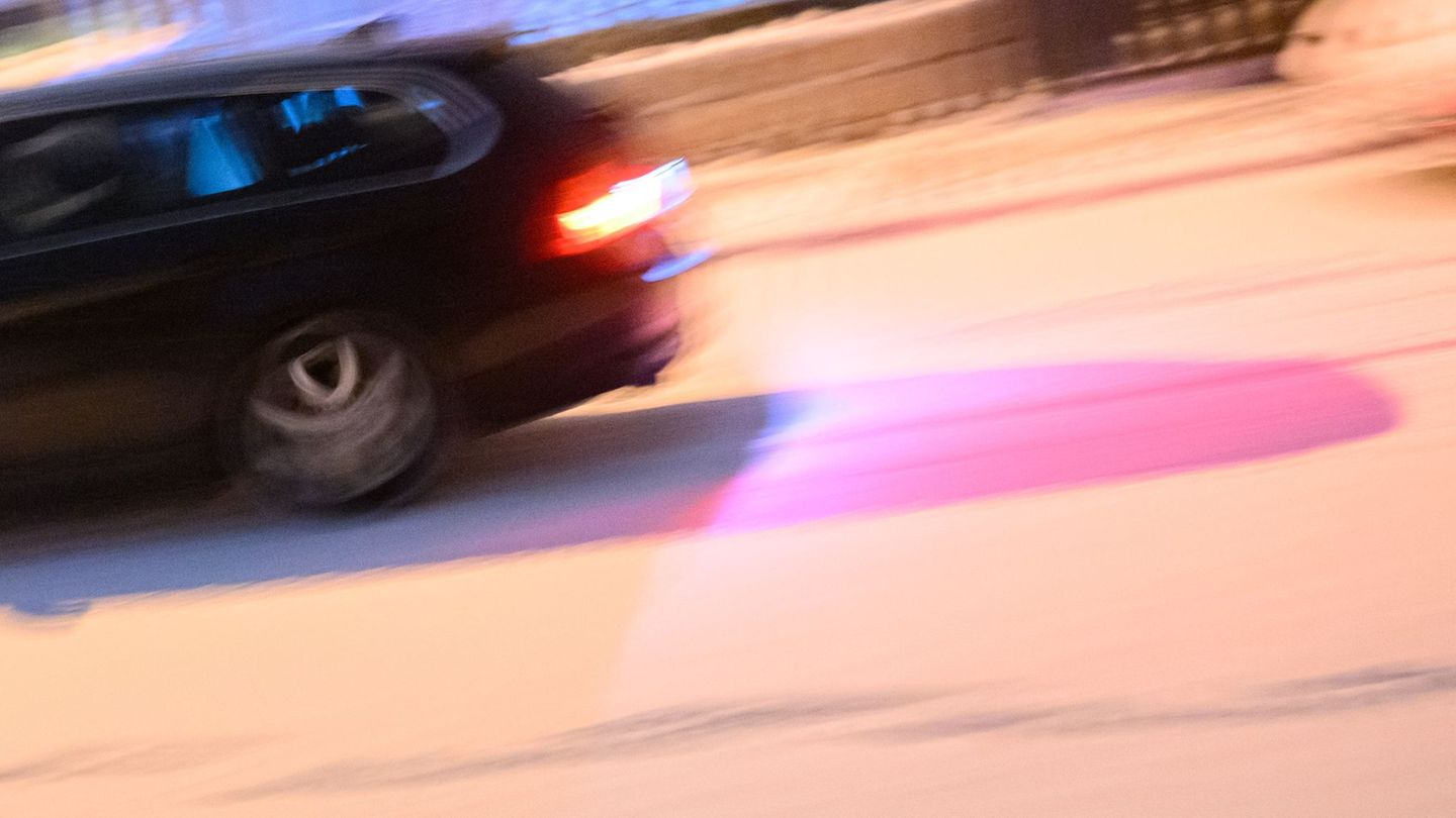 Auf den Straßen gab es einige Unfälle. (Symbolbild) Foto: Julian Stratenschulte/dpa