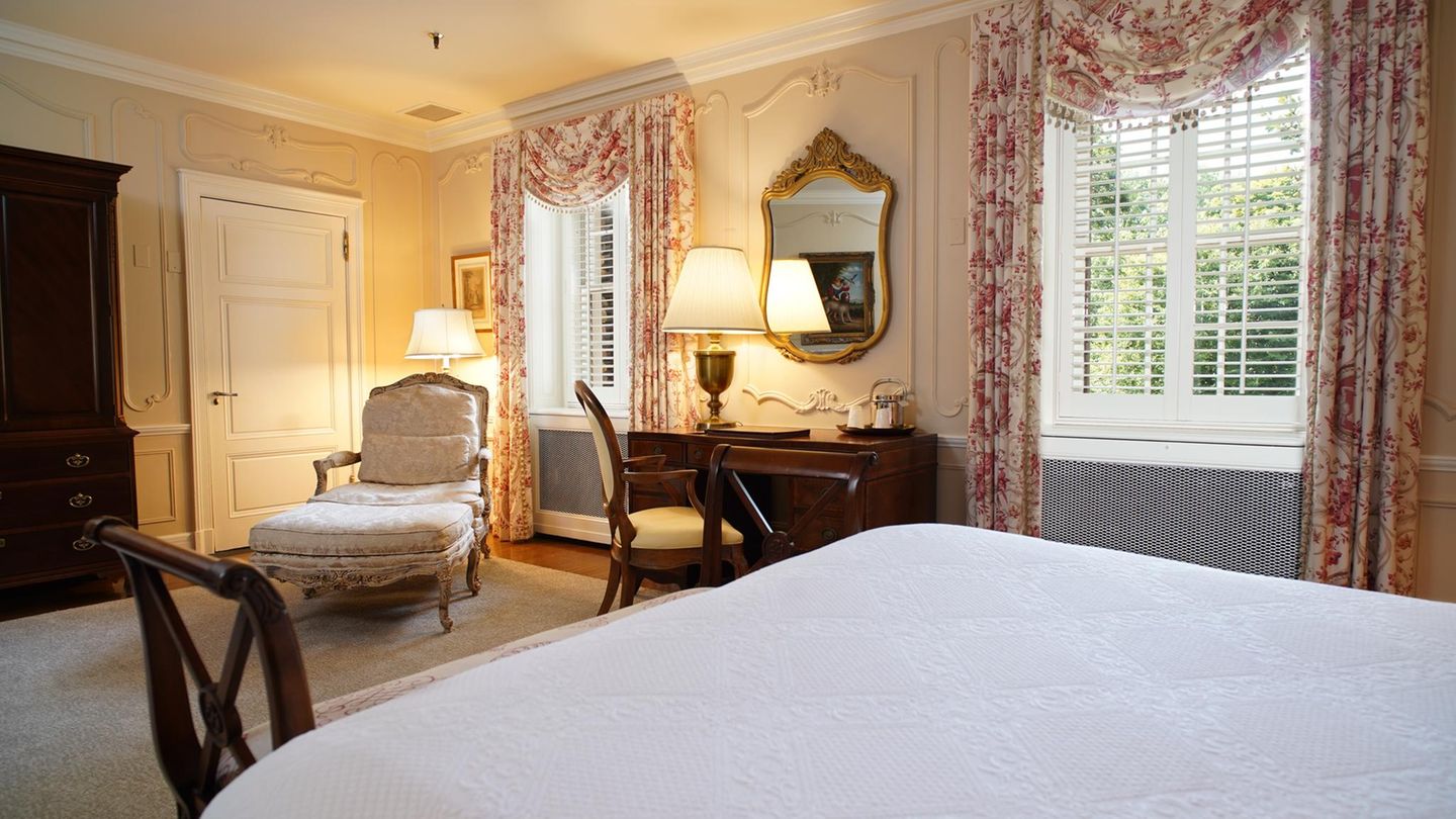 Ein Blick in eines der historischen Gästezimmer im Graylyn Estate. Wer hier außerhalb der WM übernachten will, zahlt pro Nacht ab 300 Dollar (rund 255 Euro) aufwärts.