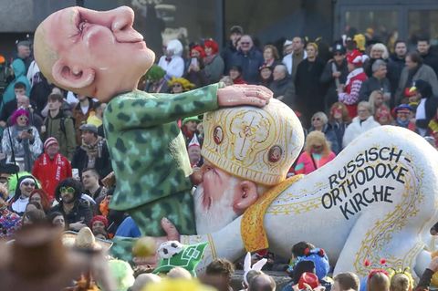 Dieser Karnevalswagen regt Putin schrecklich auf