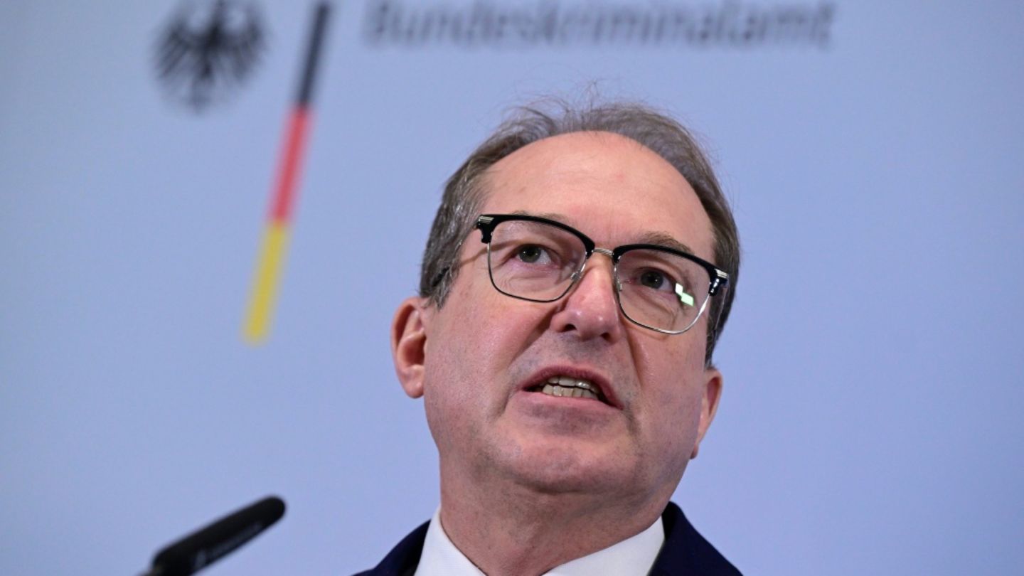 Bundesinnenminister Alexander Dobrindt (CSU)