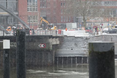 Die Kehrwiederspitze in der HafenCity wird zwei Jahre lang zur Baustelle. Foto: Christian Charisius/dpa
