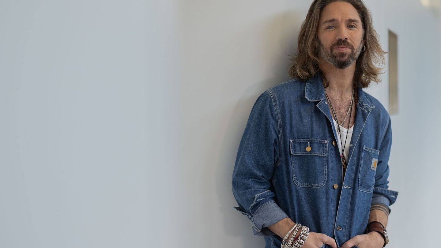 Wird nicht nur Rechnungen bezahlen: Musiker Gil Ofarim. (Archivbild) Foto: Rolf Vennenbernd/dpa