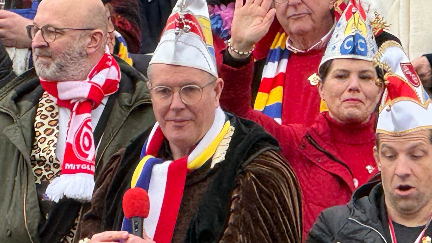 Brauchtum: Ministerpräsident Schweitzer feiert als Johannes Gutenberg