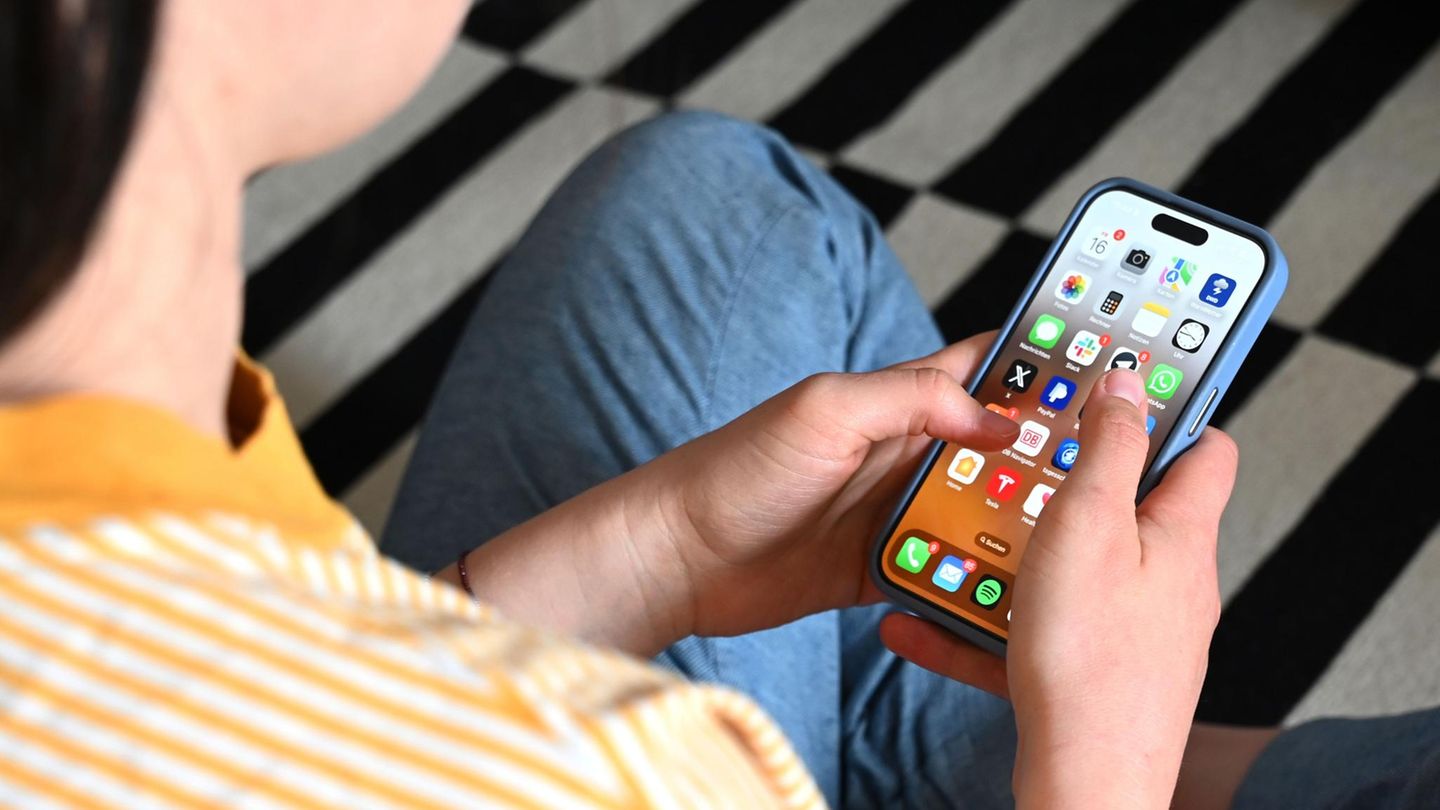 Fragen & Antworten: Mindestalter für Social Media: Wie könnte das funktionieren?