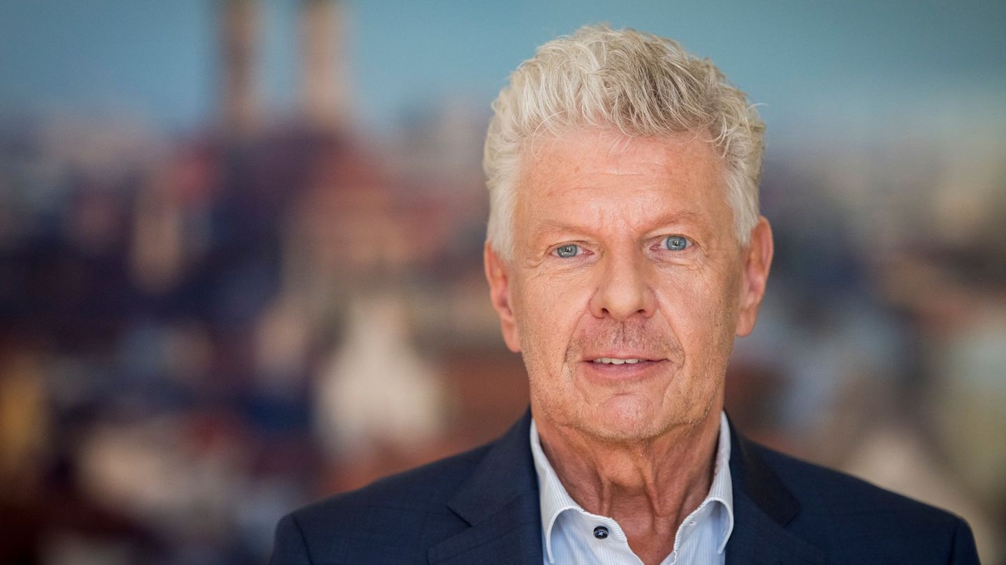 Dieter Reiter (SPD) hatte Mitte Januar auf dem Mittleren Ring eine Rückkehr zu Tempo 50 angeordnet. (Archivbild) Foto: Peter Kne