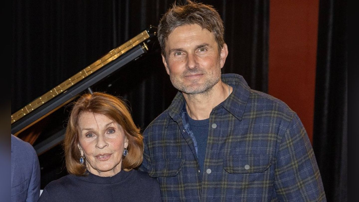 Senta Berger arbeitete mit ihrem Sohn Simon Verhoeven an "Ach, diese Lücke, diese entsetzliche Lücke".