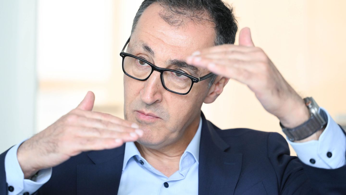 Will das Renteneintrittsalter flexibel gestalten: Grünen-Spitzenkandidat Cem Özdemir. (Archivbild) Foto: Bernd Weißbrod/dpa