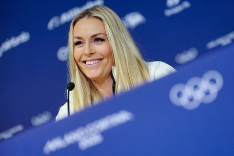 Plüschtier-Spende für Kinder: Lindsey Vonn verabschiedete sich mit einer kleinen Geste aus der Klinik. (Archivfoto) Foto: Michae