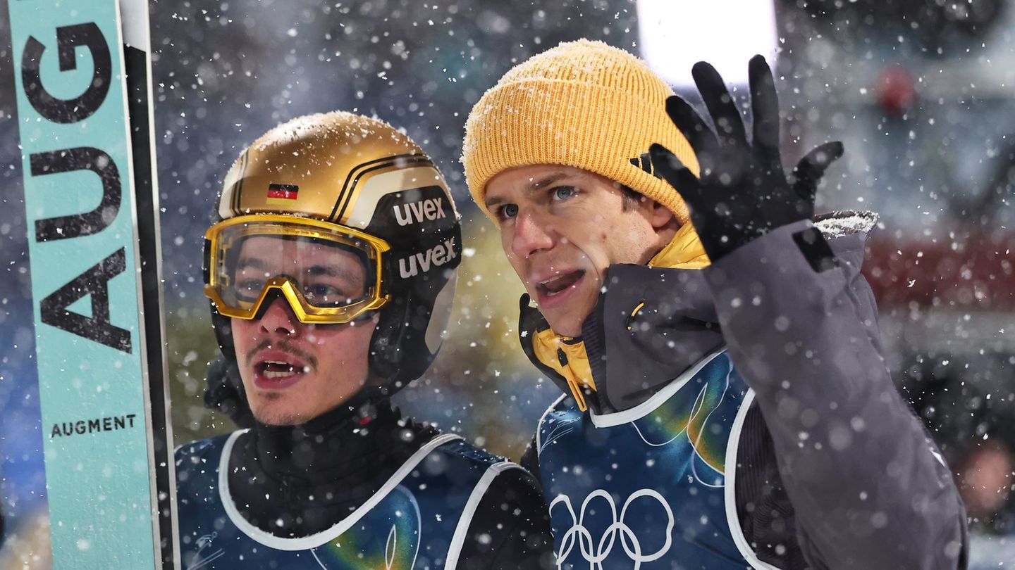 Olympische Winterspiele: Abbruch: Wellinger und Raimund verpassen Medaille im Team