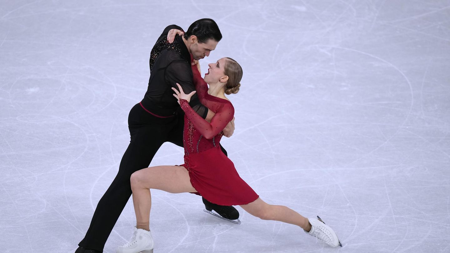 Olympische Spiele: Minerva Hase und Nikita Volodin holen im Paarlauf überraschend Bronze