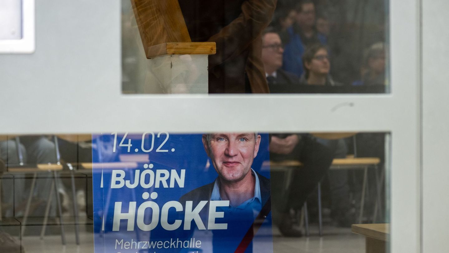 Am Samstag fand eine Wahlkampfveranstaltung in Seybothenreuth mit Höcke statt. Foto: Pia Bayer/dpa
