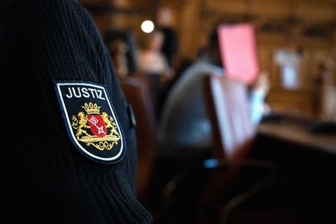 Kurz nach dem Start des ersten Verhandlungstages wurde die Öffentlichkeit aus dem Gerichtssaal verbannt. (Archivbild) Foto: Sina