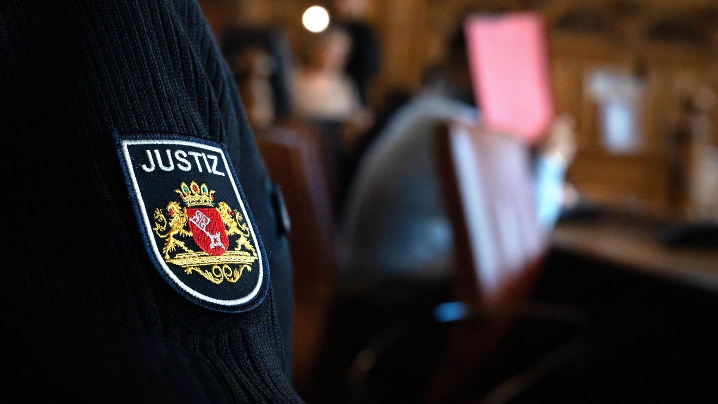 Kurz nach dem Start des ersten Verhandlungstages wurde die Öffentlichkeit aus dem Gerichtssaal verbannt. (Archivbild) Foto: Sina