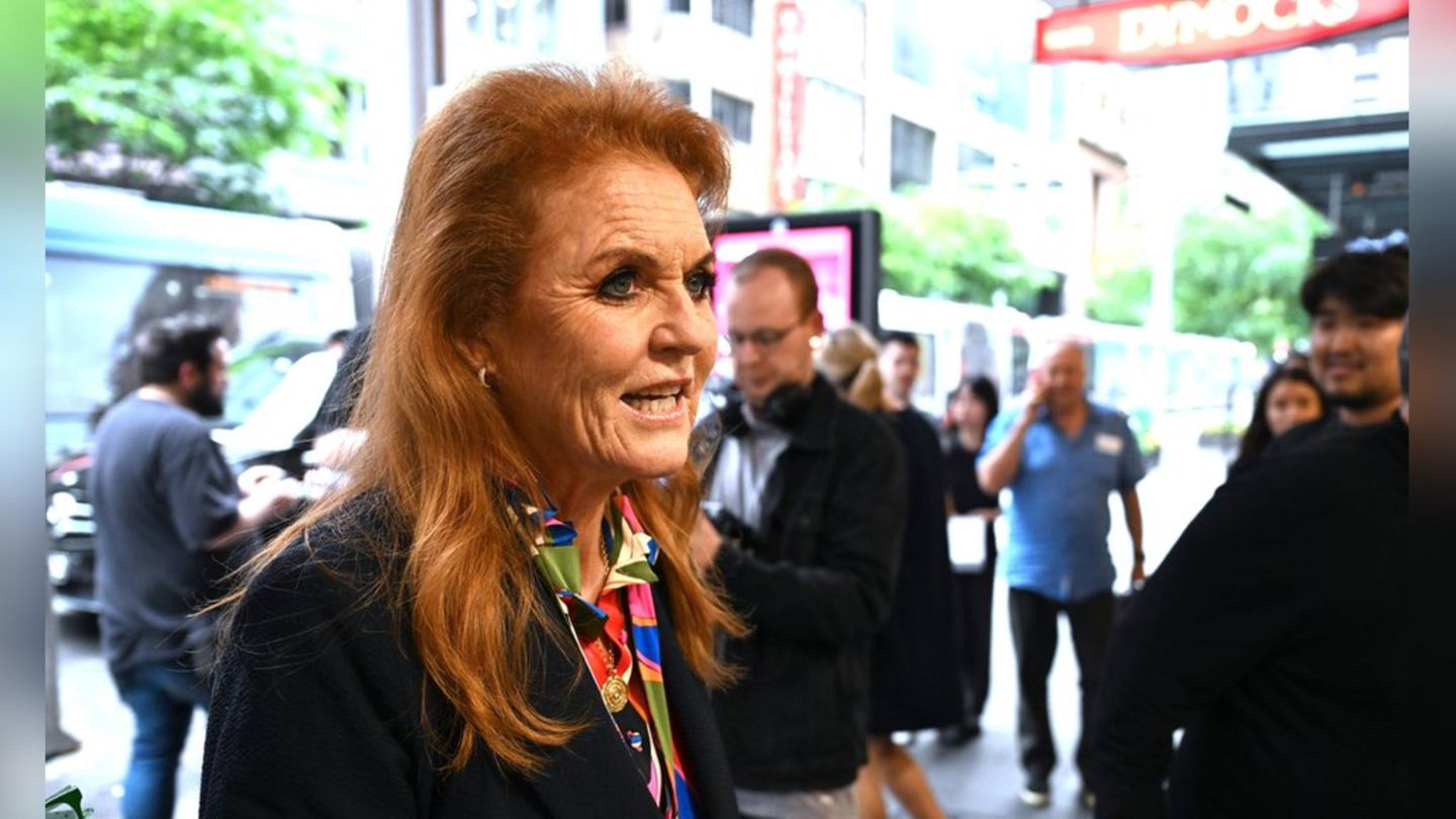Sarah Ferguson ist durch den Epstein-Skandal tief gefallen.