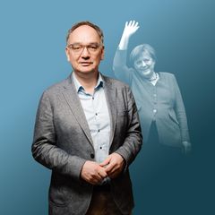 Montage: Nico Fried und Angela Merkel