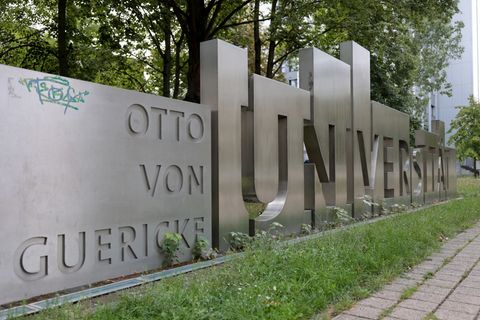 Forschende der Uni Magdeburg planen einen selbstfahrenden Shuttlebus - und suchen dafür die Mithilfe der Bürger und Bürgerinnen