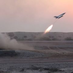 Straße von Hormus: Raketenstrart