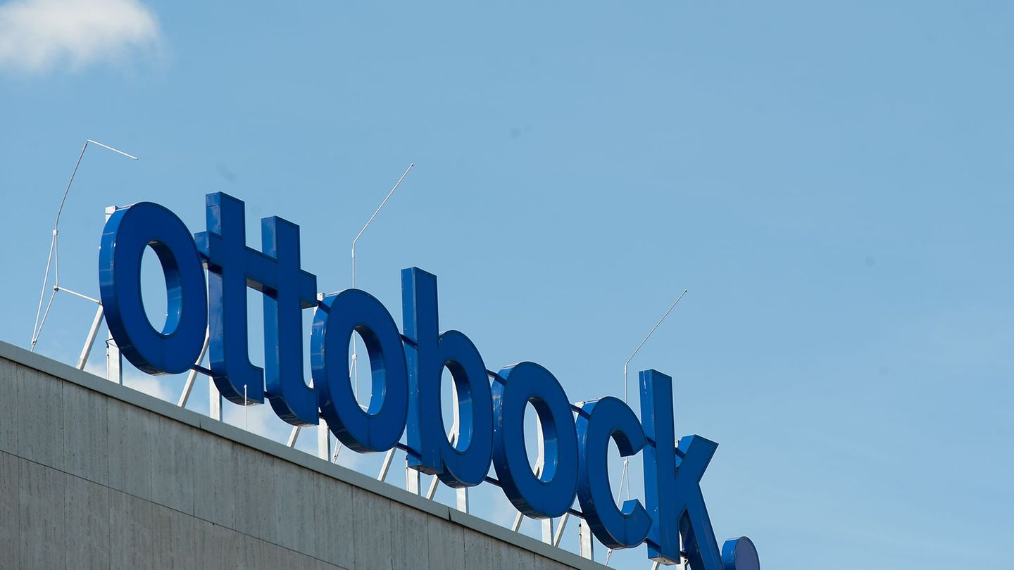 Der Prothesenhersteller Ottobock meldet einen Profitabilitätssprung. (Archivbild) Foto: Swen Pförtner/dpa