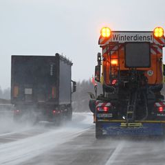 Winterwetter: Mehr als 100 Unfälle in Ostsachsen. (Archivbild) Foto: David Hammersen/dpa