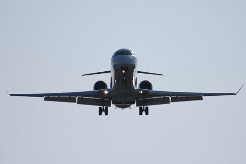 Die Cityline bedient kleinere Strecken im Lufthansa-Netz. (Symbolbild) Foto: Robert Michael/dpa-Zentralbild/dpa