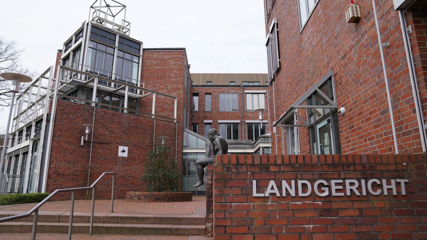 Über die Anklage wird das Landgericht Itzehoe entscheiden. (Symbolbild) Foto: Marcus Brandt/dpa