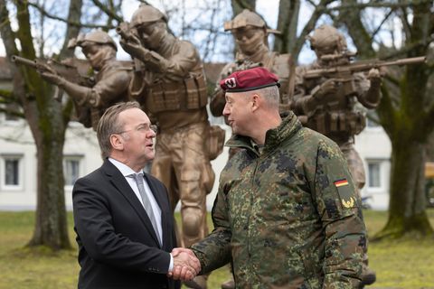 Pistorius bezeichnete den nach rechtsradikalen Vorfällen dem Verband verordneten Reformprozess als erfolgreich. Foto: Marijan Mu