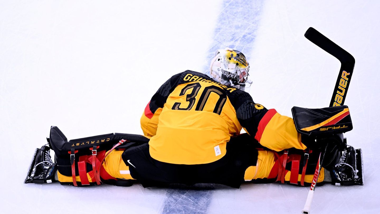 Der deutsche Eishockey-Torward bei den olympischen Winterspielen in Mailand